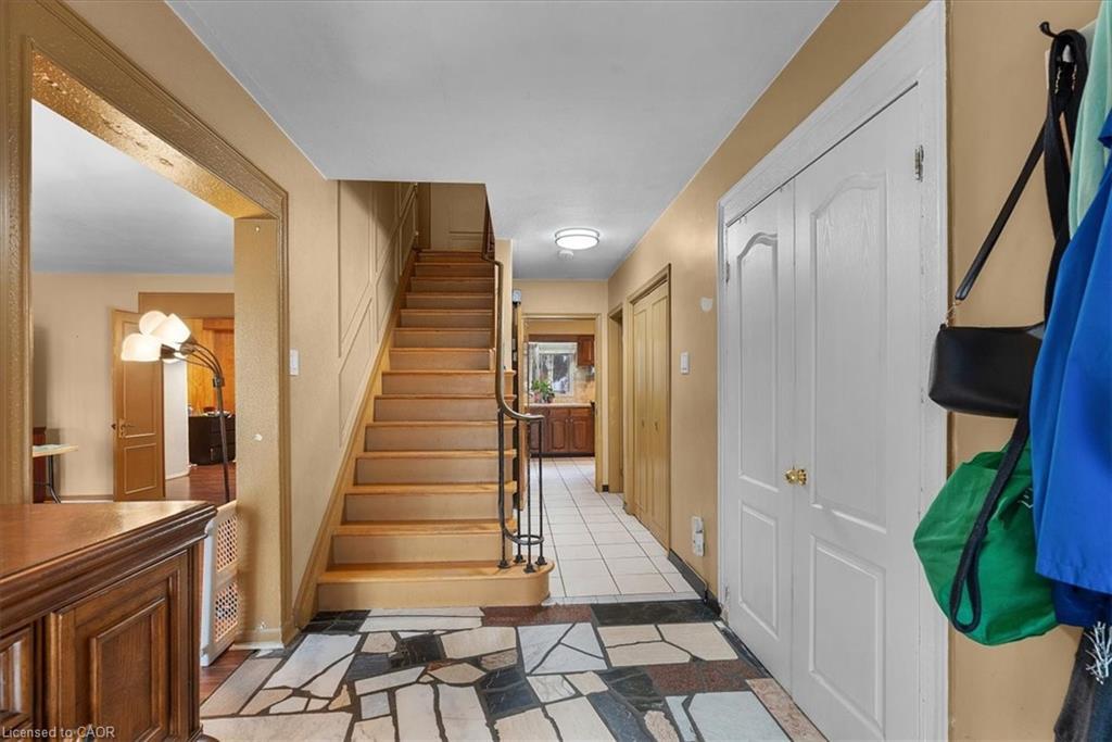 67 Elmhurst Drive, Hamilton, ON - Indoor Photo Showing Other Room