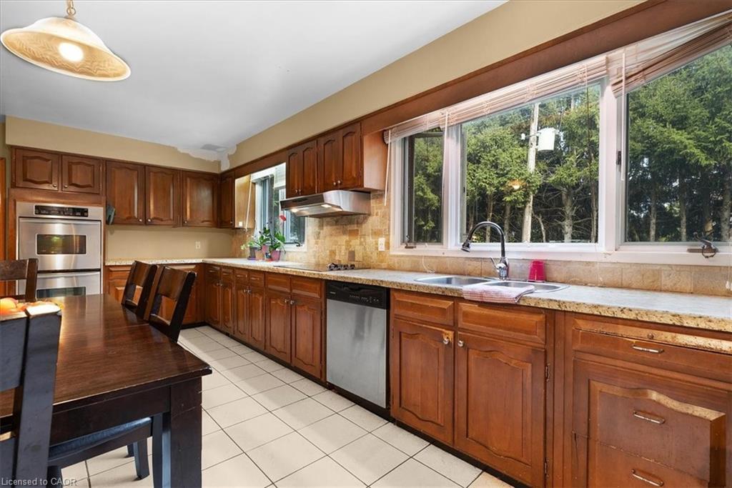 67 Elmhurst Drive, Hamilton, ON - Indoor Photo Showing Kitchen With Double Sink
