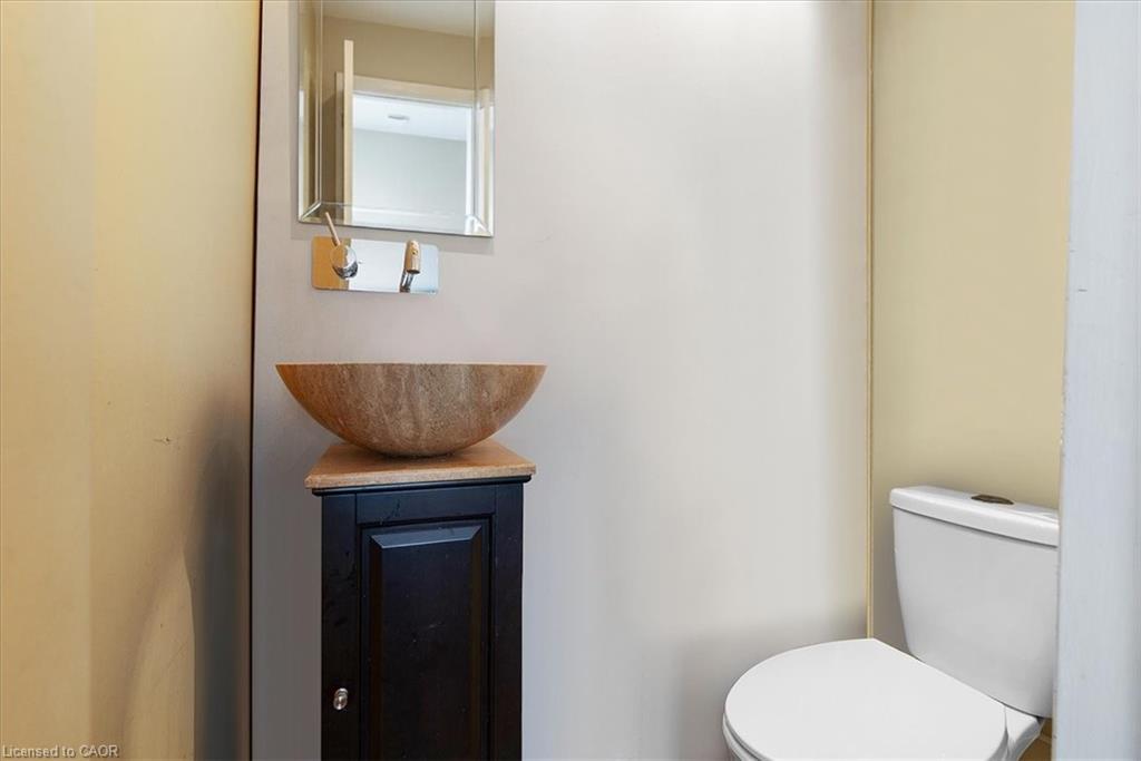 67 Elmhurst Drive, Hamilton, ON - Indoor Photo Showing Bathroom