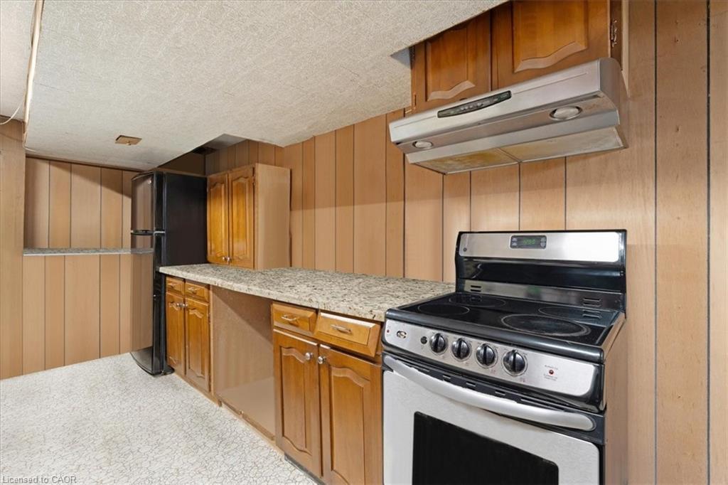 67 Elmhurst Drive, Hamilton, ON - Indoor Photo Showing Kitchen