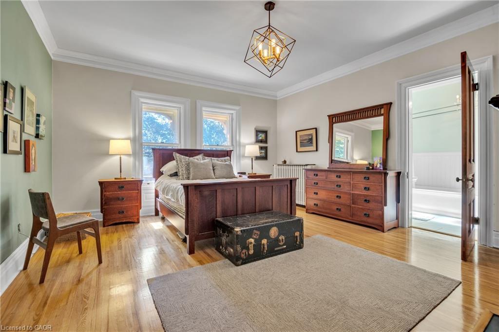105 Vansittart Avenue, Woodstock, ON - Indoor Photo Showing Bedroom
