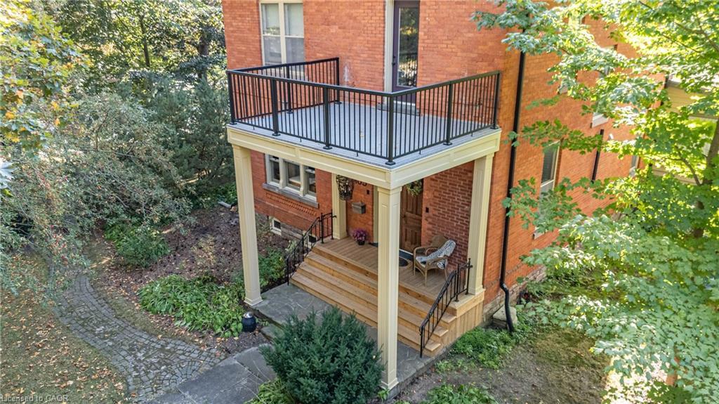 105 Vansittart Avenue, Woodstock, ON - Outdoor With Exterior