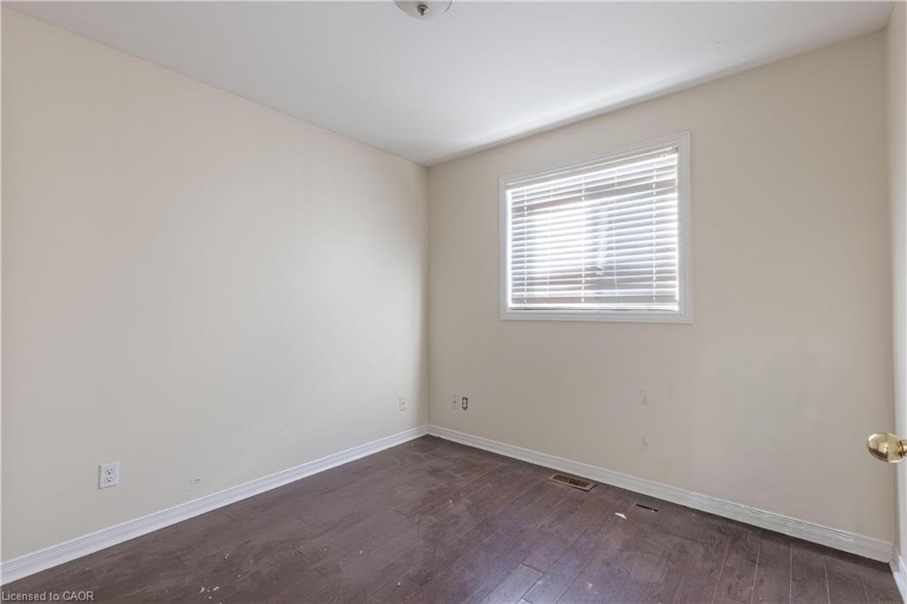 138 Carlton Street, St. Catharines, ON - Indoor Photo Showing Other Room