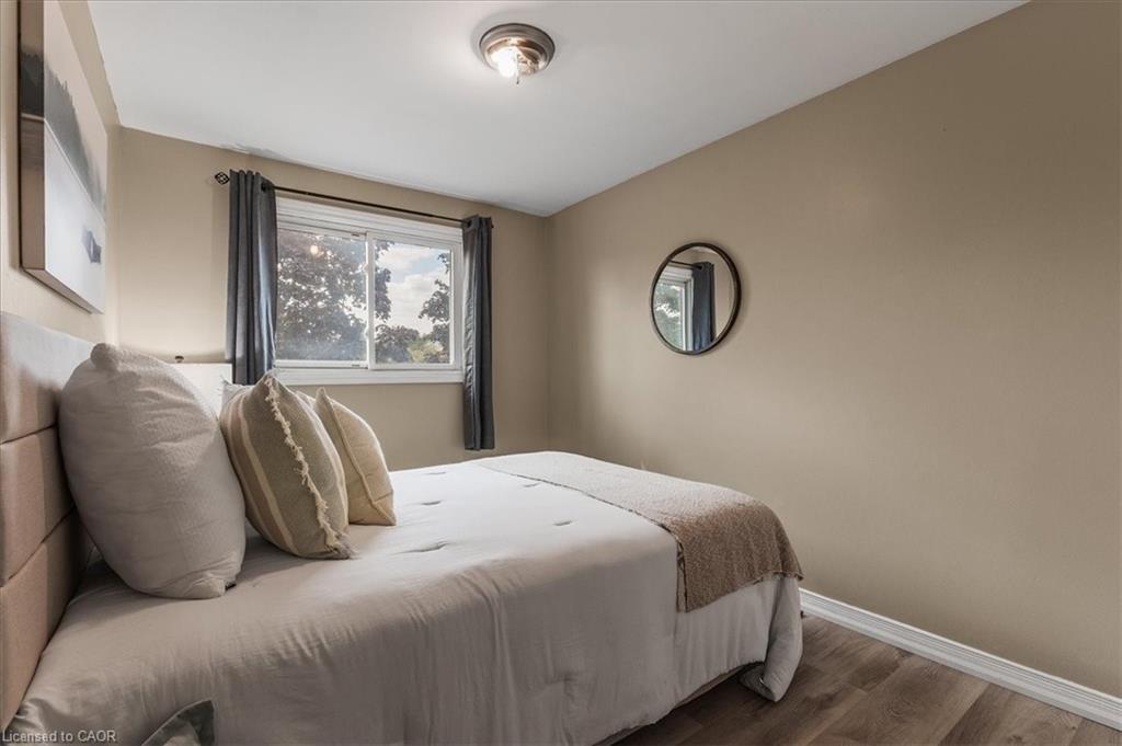 331 Preston Parkway, Cambridge, ON - Indoor Photo Showing Bedroom