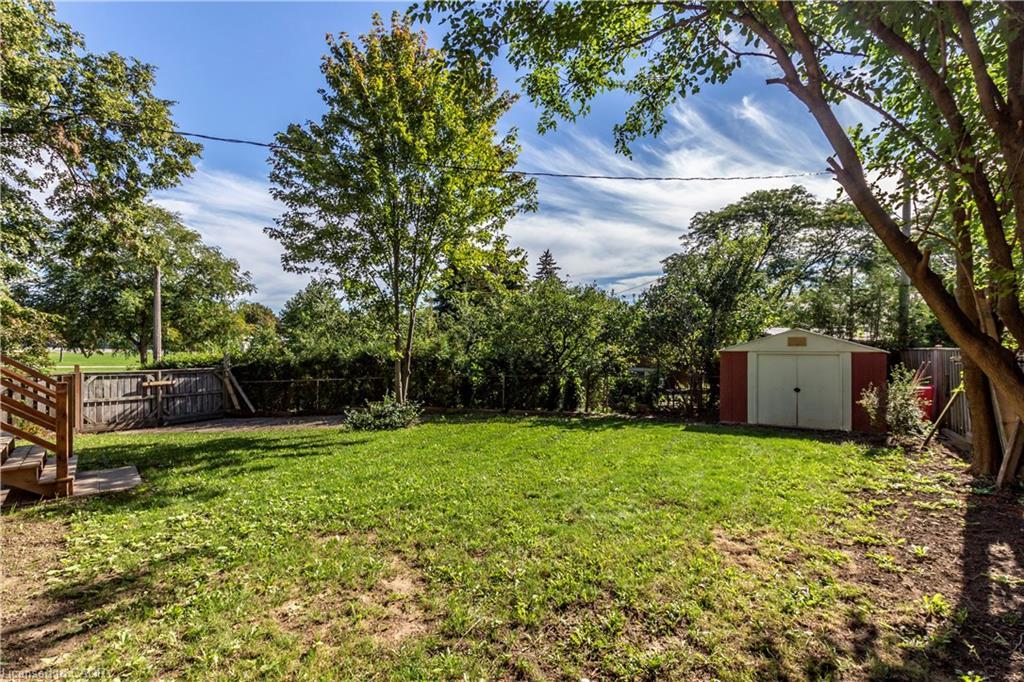 Lower-1 Isaac Court, Hamilton, ON - Outdoor