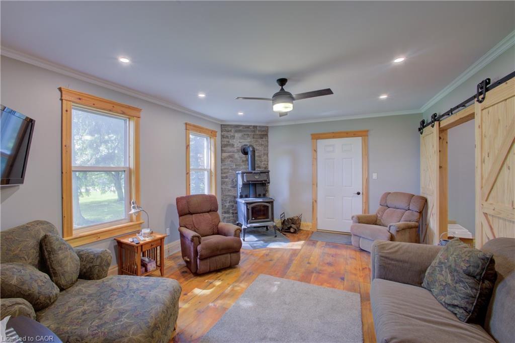 86561 London Road, North Huron (Twp), ON - Indoor Photo Showing Living Room