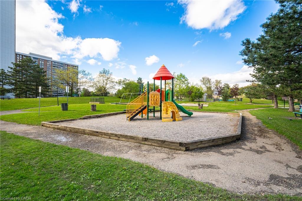 1507-21 Knightsbridge Road, Brampton, ON - Outdoor