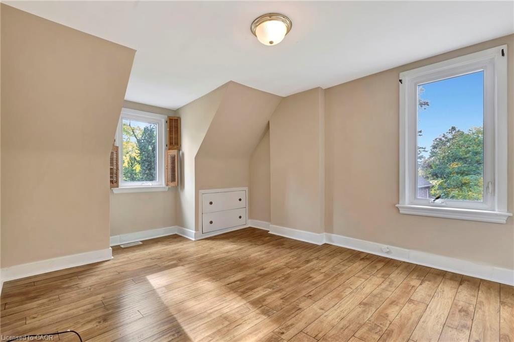 121 King Street E, Stoney Creek, ON - Indoor Photo Showing Other Room