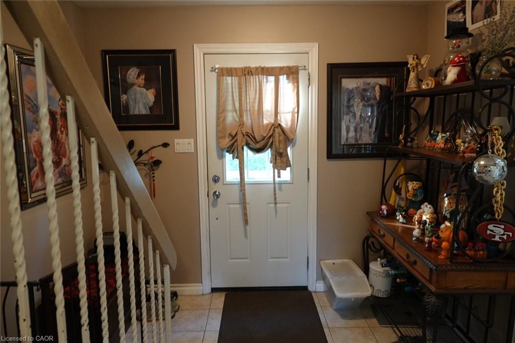 9-5475 Lakeshore Road, Burlington, ON - Indoor Photo Showing Other Room