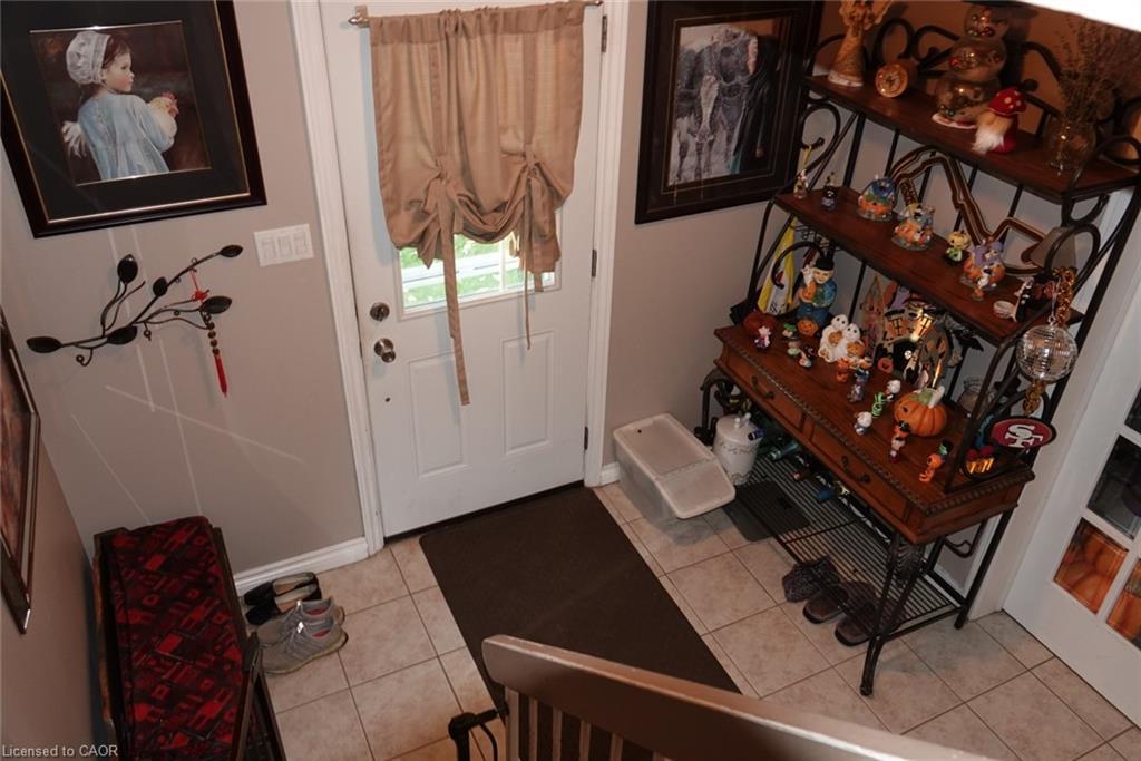 9-5475 Lakeshore Road, Burlington, ON - Indoor Photo Showing Other Room