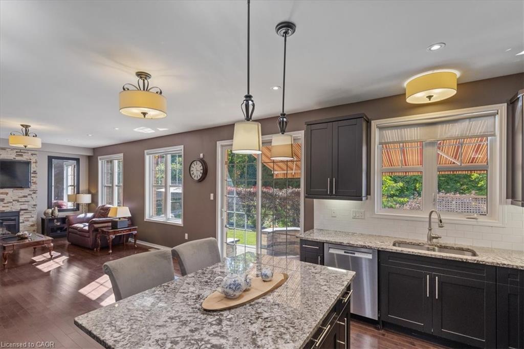 304 Falling Green Crescent, Kitchener, ON - Indoor Photo Showing Other Room