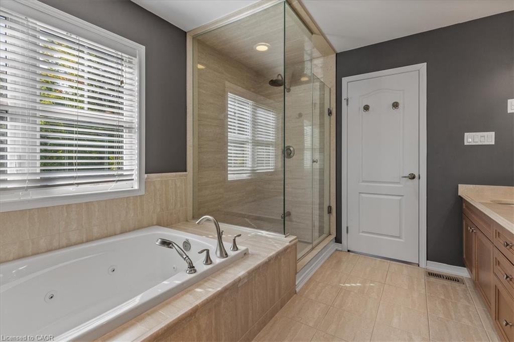304 Falling Green Crescent, Kitchener, ON - Indoor Photo Showing Bathroom