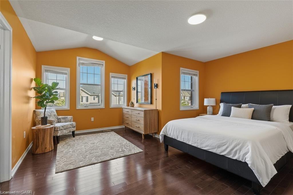 304 Falling Green Crescent, Kitchener, ON - Indoor Photo Showing Bedroom