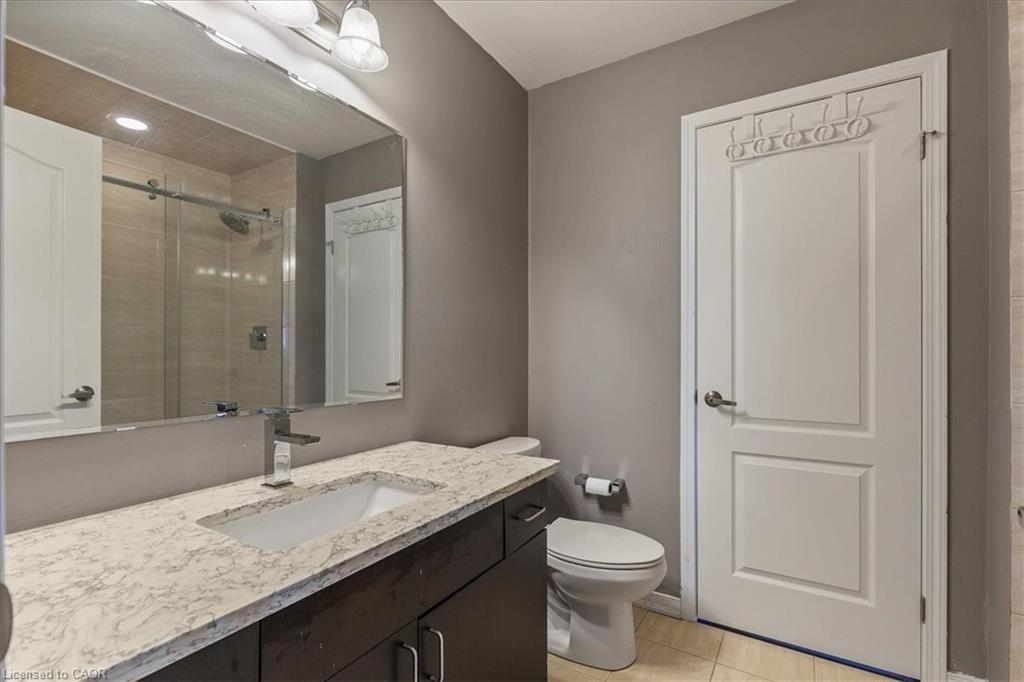 304 Falling Green Crescent, Kitchener, ON - Indoor Photo Showing Bathroom