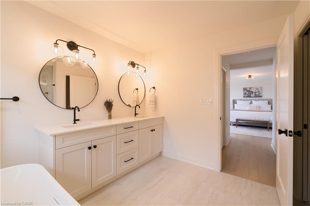 81 Homestead Way, Thorold, ON - Indoor Photo Showing Bathroom