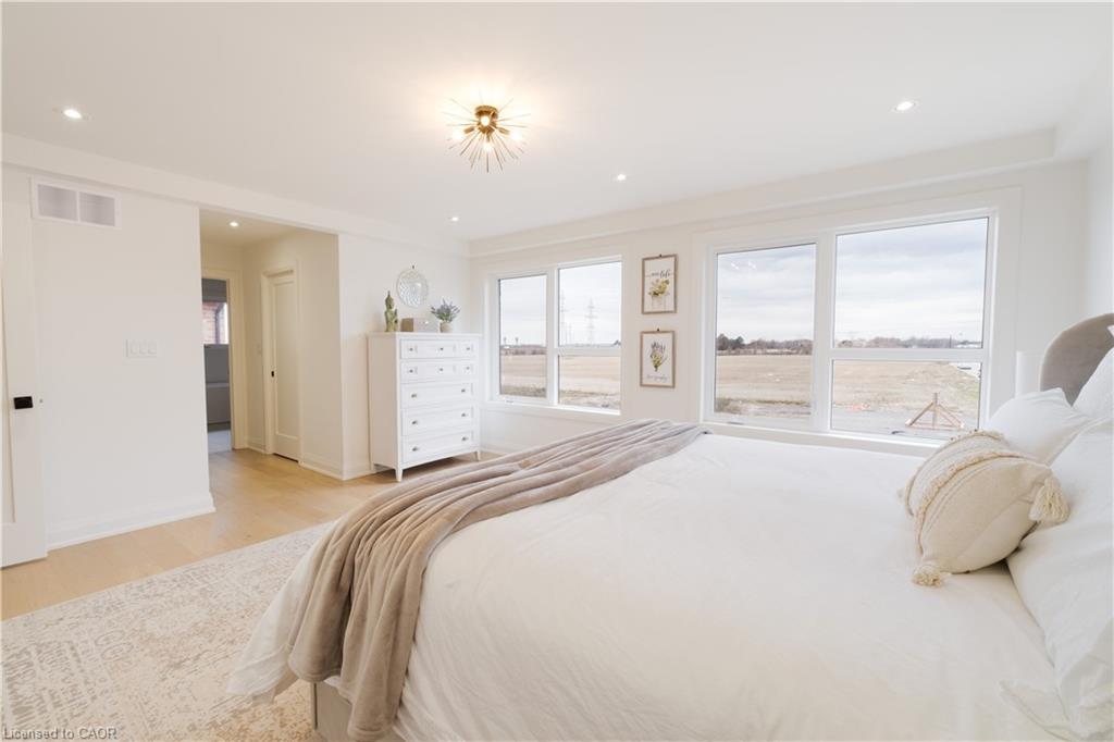 81 Homestead Way, Thorold, ON - Indoor Photo Showing Bedroom