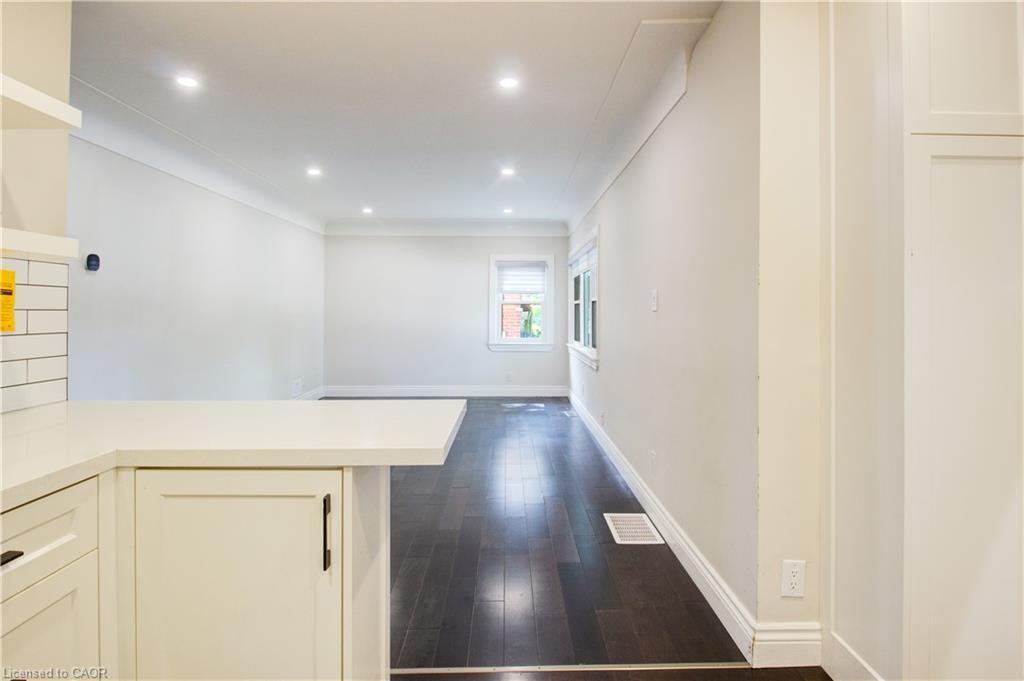 109 Terrace Drive, Hamilton, ON - Indoor Photo Showing Other Room