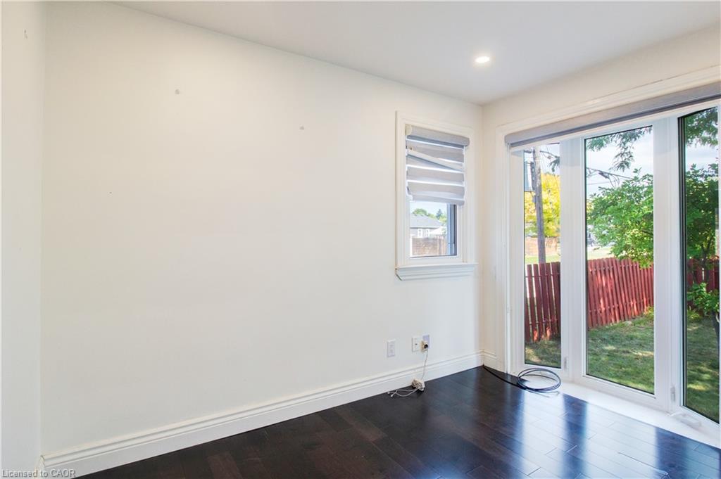 109 Terrace Drive, Hamilton, ON - Indoor Photo Showing Other Room