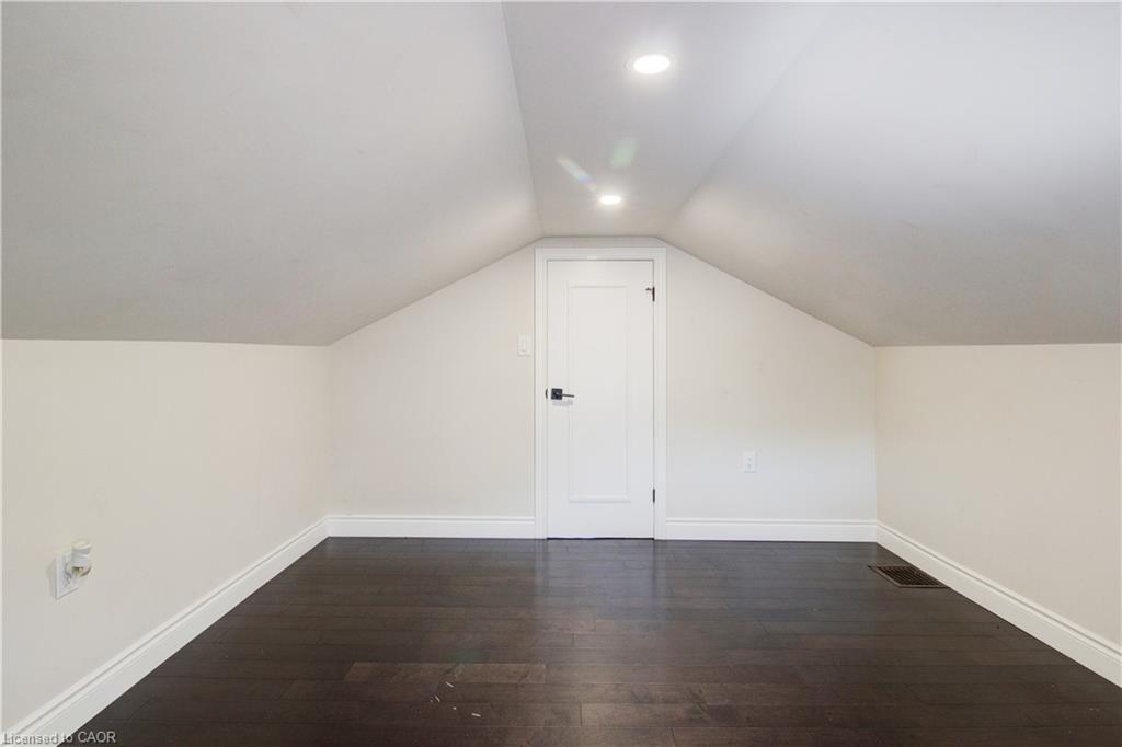 109 Terrace Drive, Hamilton, ON - Indoor Photo Showing Other Room