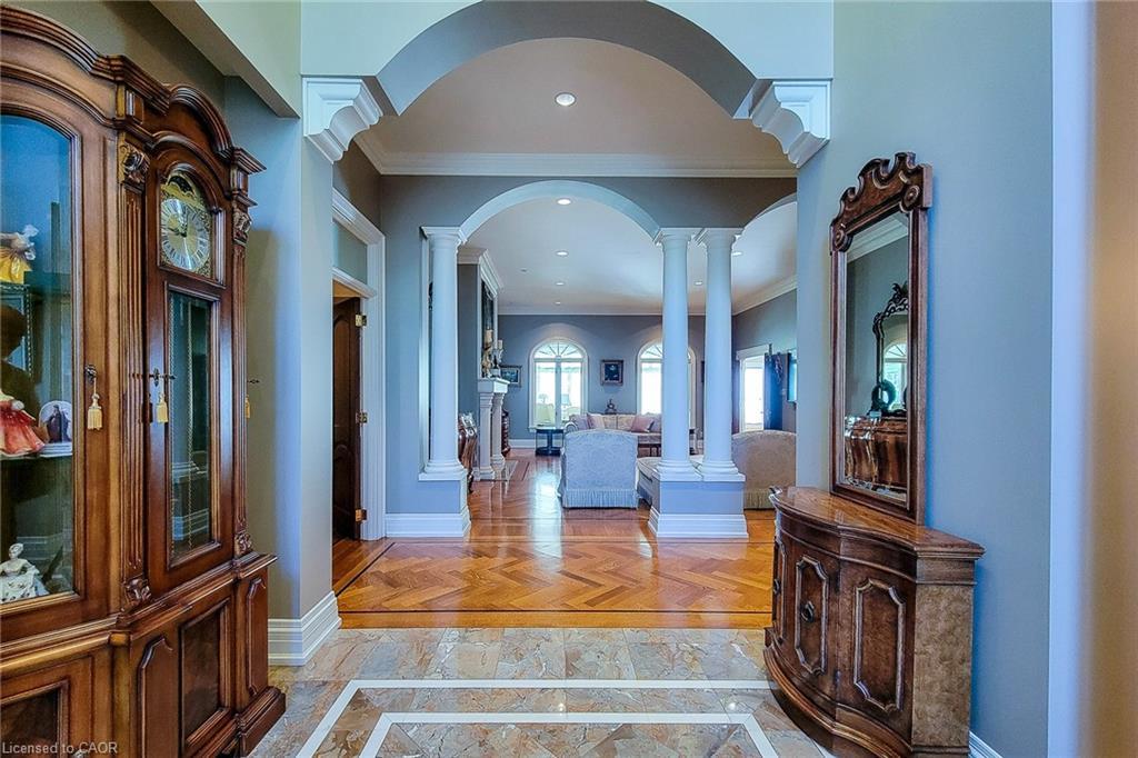 499 Scenic Drive, Hamilton, ON - Indoor Photo Showing Other Room