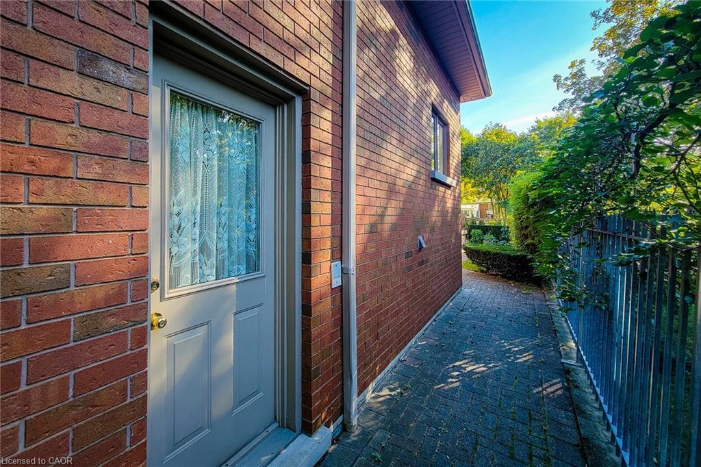 499 Scenic Drive, Hamilton, ON - Outdoor With Exterior