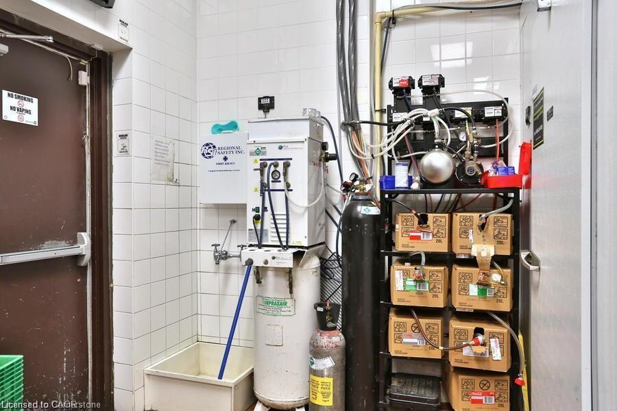 668 Erb Street W, Waterloo, ON