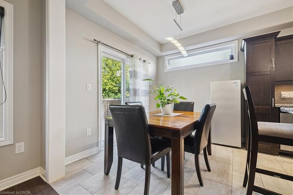 6991 Optimist Lane, Niagara Falls, ON - Indoor Photo Showing Dining Room