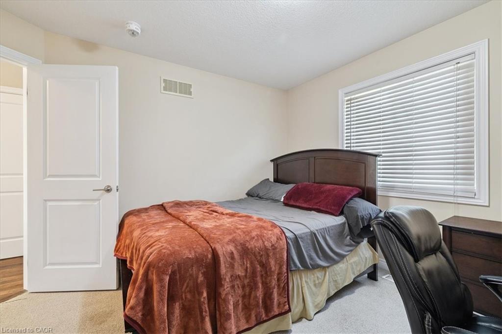 6991 Optimist Lane, Niagara Falls, ON - Indoor Photo Showing Bedroom