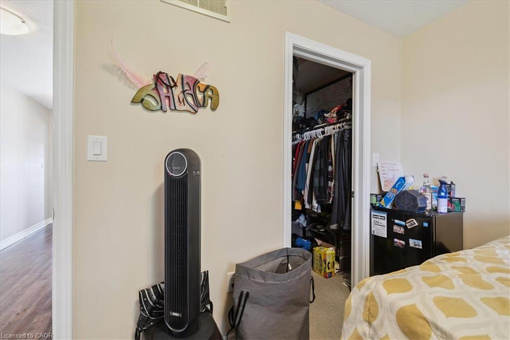 6991 Optimist Lane, Niagara Falls, ON - Indoor Photo Showing Bedroom