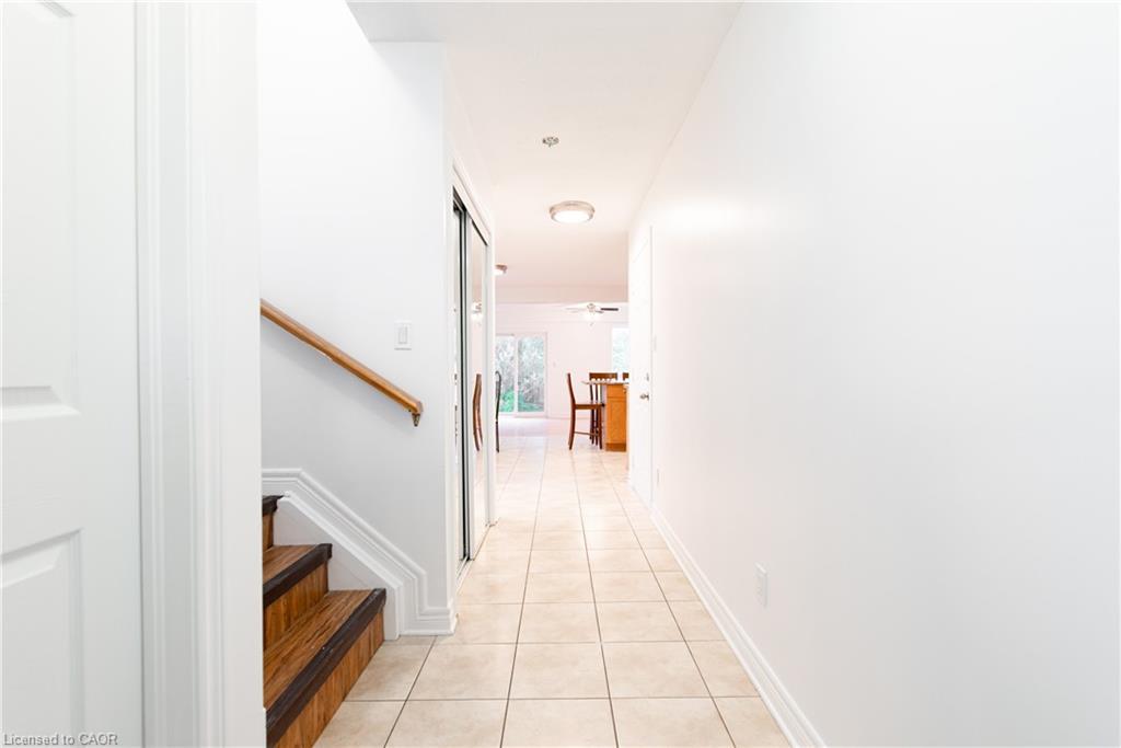 Room 2-119 Summers Drive, Thorold, ON - Indoor Photo Showing Other Room