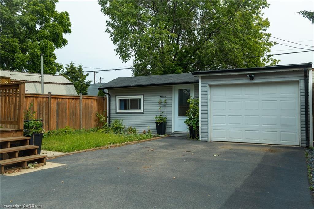 31 Newlands Avenue, Hamilton, ON - Outdoor