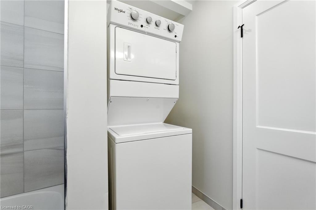 929 Upper Ottawa Street, Hamilton, ON - Indoor Photo Showing Laundry Room