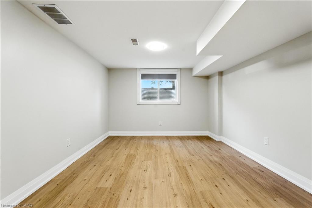 929 Upper Ottawa Street, Hamilton, ON - Indoor Photo Showing Other Room