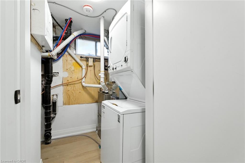929 Upper Ottawa Street, Hamilton, ON - Indoor Photo Showing Laundry Room