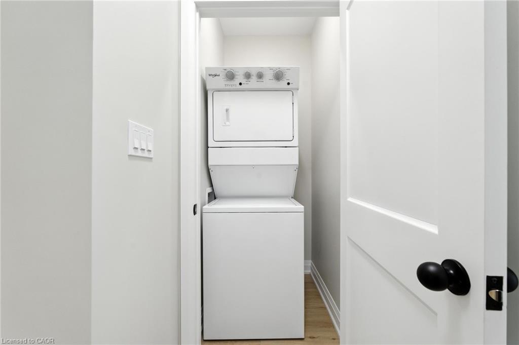 929 Upper Ottawa Street, Hamilton, ON - Indoor Photo Showing Laundry Room