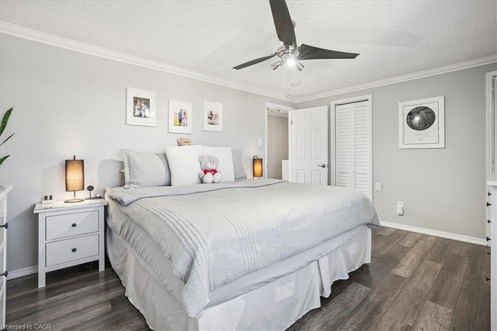 307 Highridge Avenue, Hamilton, ON - Indoor Photo Showing Bedroom