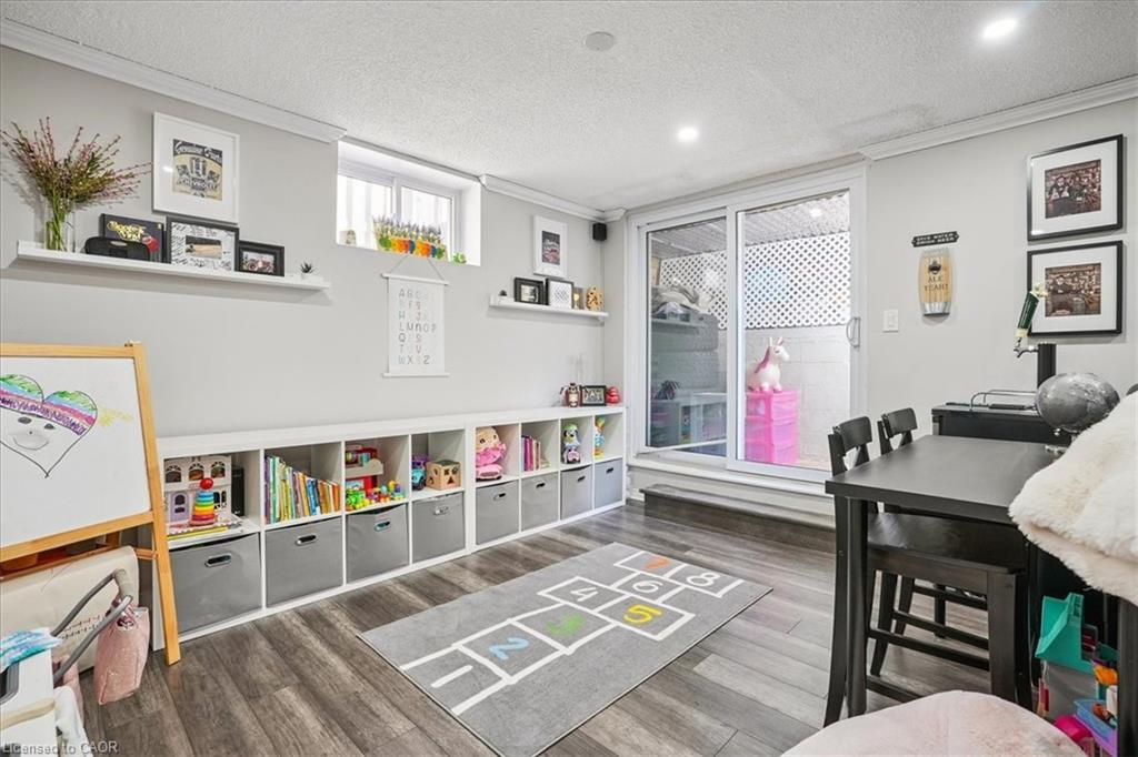 307 Highridge Avenue, Hamilton, ON - Indoor