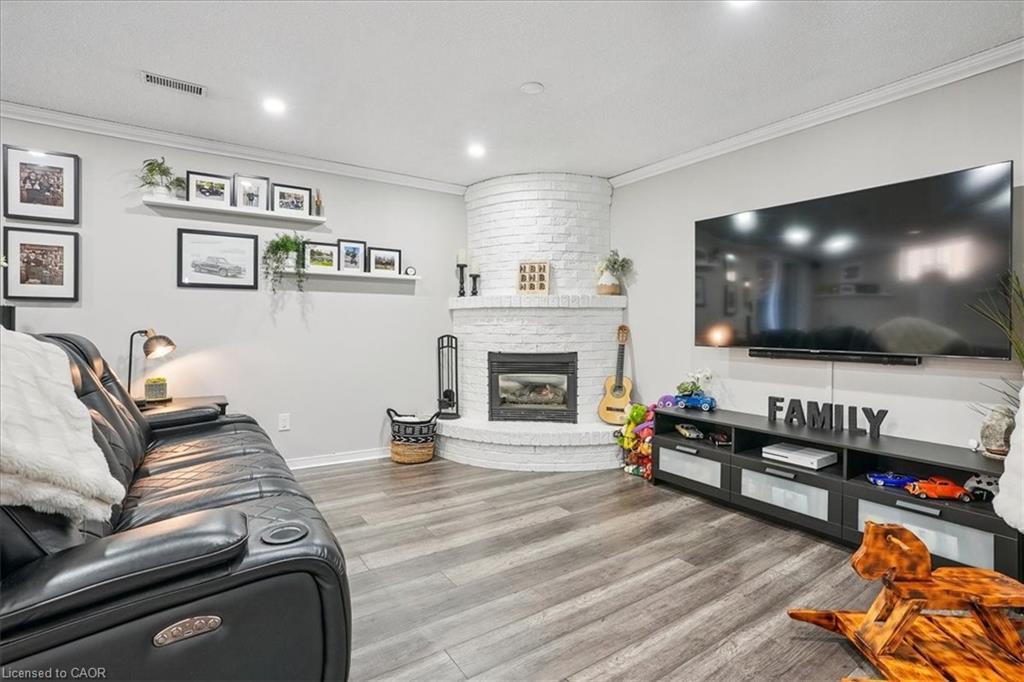 307 Highridge Avenue, Hamilton, ON - Indoor Photo Showing Living Room With Fireplace