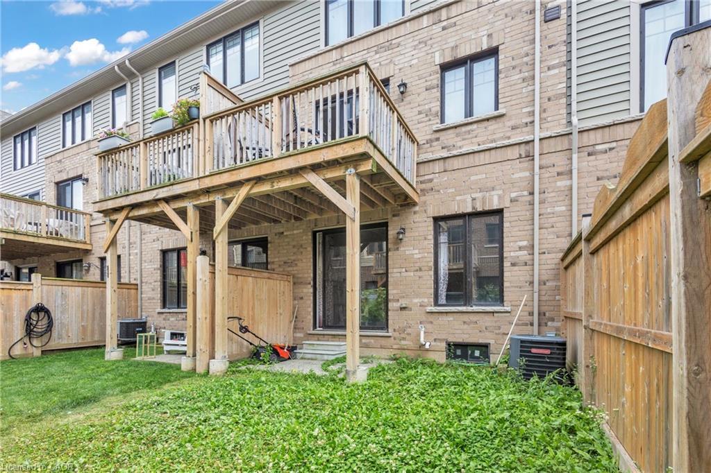 68 Esplanade Lane, Grimsby, ON - Outdoor