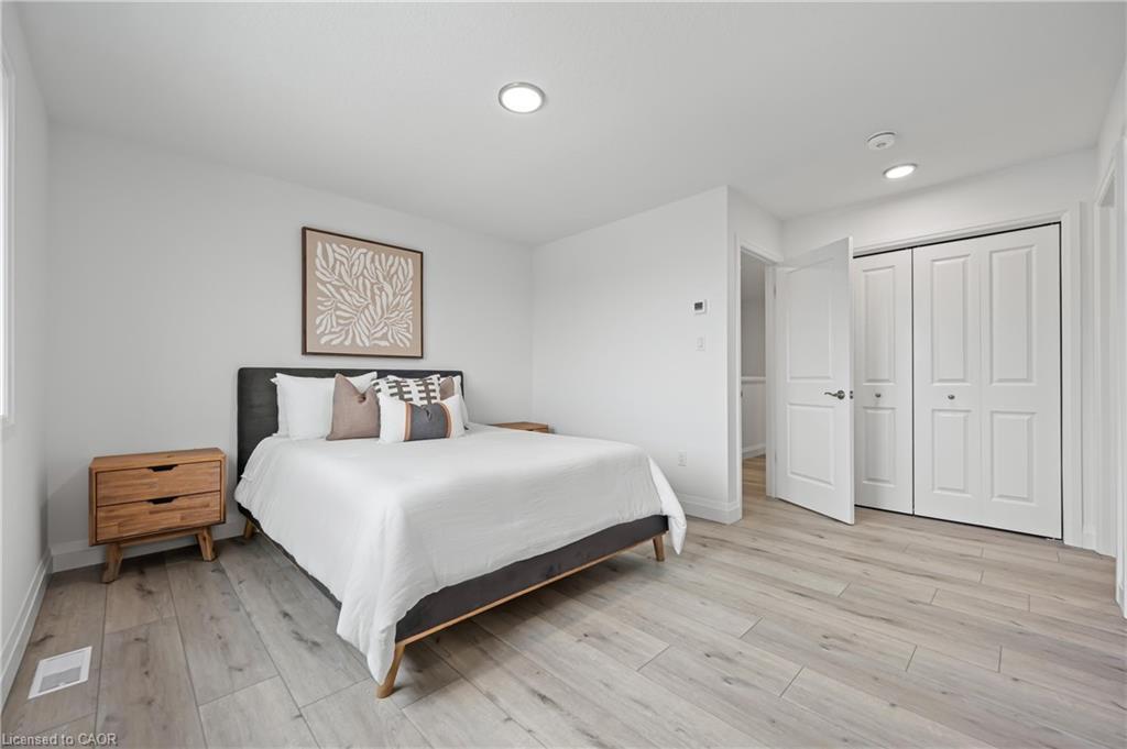 6-182 Bridge Crescent, Minto, ON - Indoor Photo Showing Bedroom