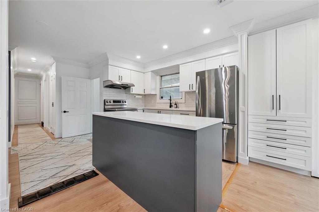 775 Regent Street, Cambridge, ON - Indoor Photo Showing Kitchen With Upgraded Kitchen