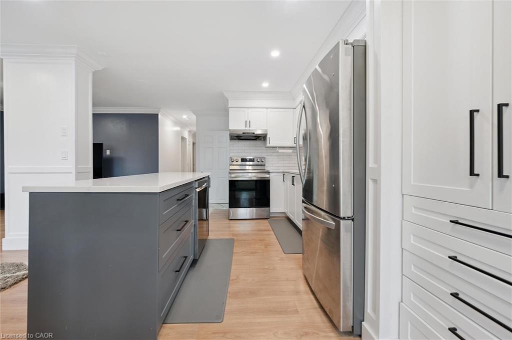 775 Regent Street, Cambridge, ON - Indoor Photo Showing Kitchen With Stainless Steel Kitchen