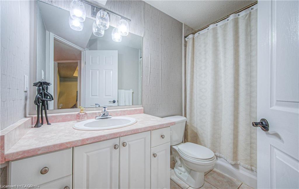 503 Hidden Creek Drive, Kitchener, ON - Indoor Photo Showing Bathroom