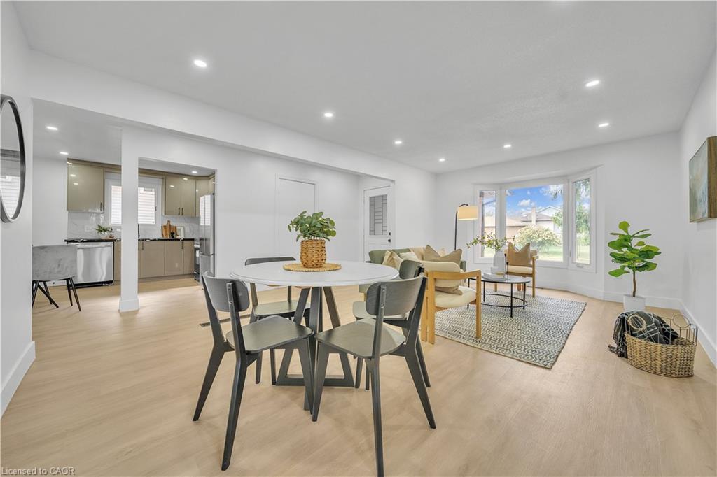 46 Bonaparte Lane, London, ON - Indoor Photo Showing Dining Room