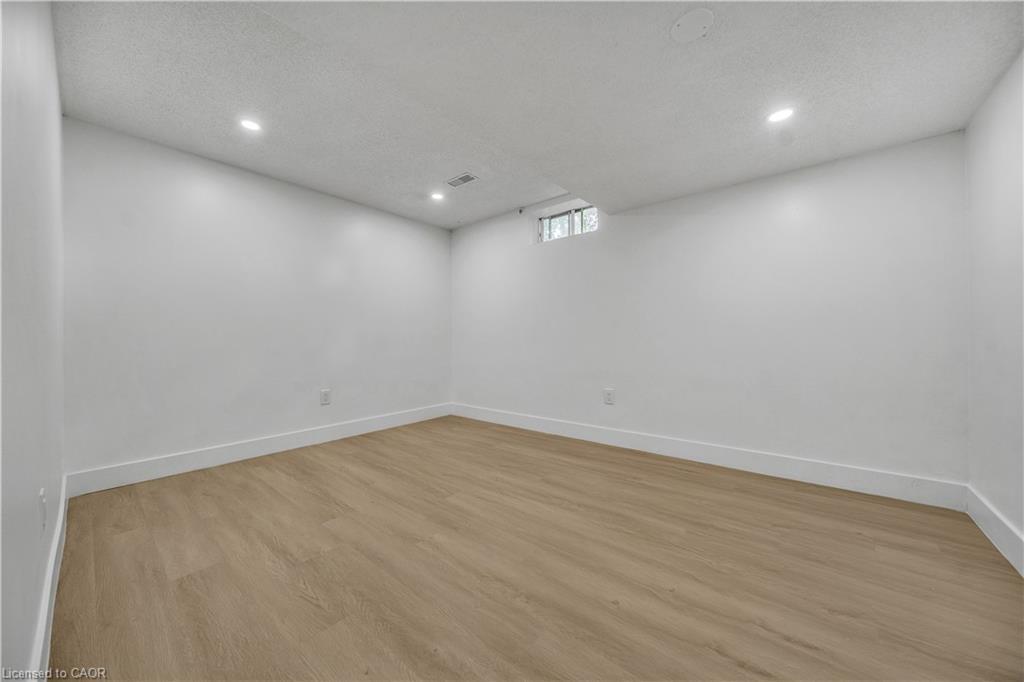 46 Bonaparte Lane, London, ON - Indoor Photo Showing Other Room