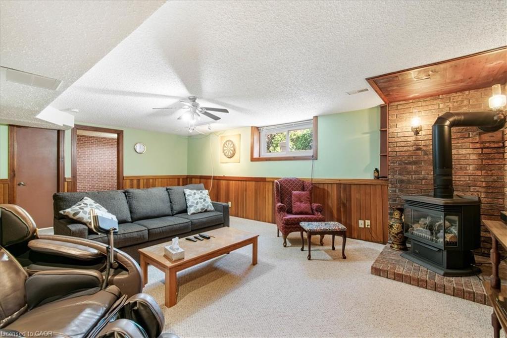 18 Dixon Drive, Port Dover, ON - Indoor Photo Showing Living Room With Fireplace
