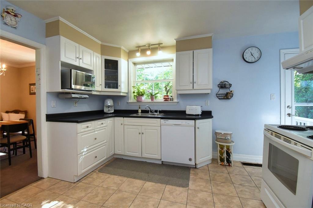 992 Baldwin Road, Mississauga, ON - Indoor Photo Showing Kitchen