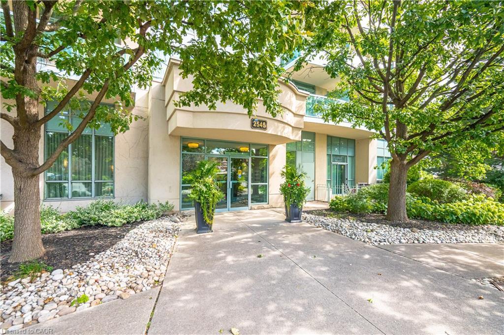 306-2545 Erin Centre Boulevard, Mississauga, ON - Outdoor With Facade