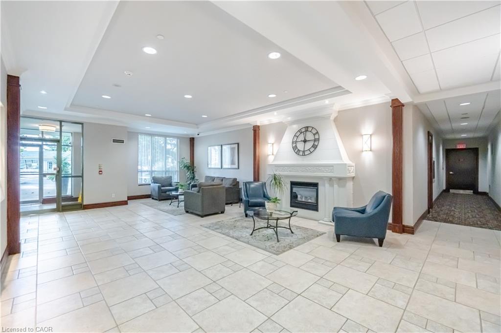 306-2545 Erin Centre Boulevard, Mississauga, ON - Indoor With Fireplace