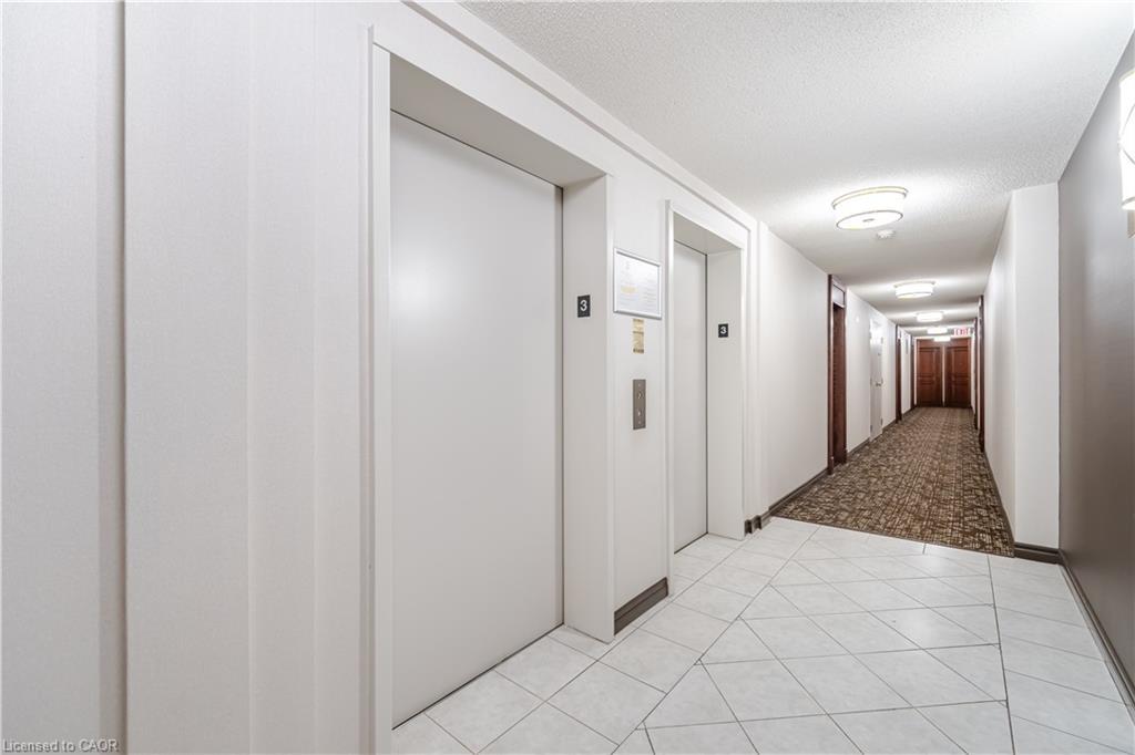 306-2545 Erin Centre Boulevard, Mississauga, ON - Indoor Photo Showing Other Room